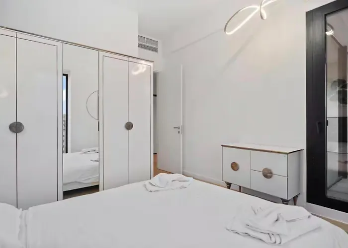 One Verdi Etaj 6 -self Check In And Out Bukareszt